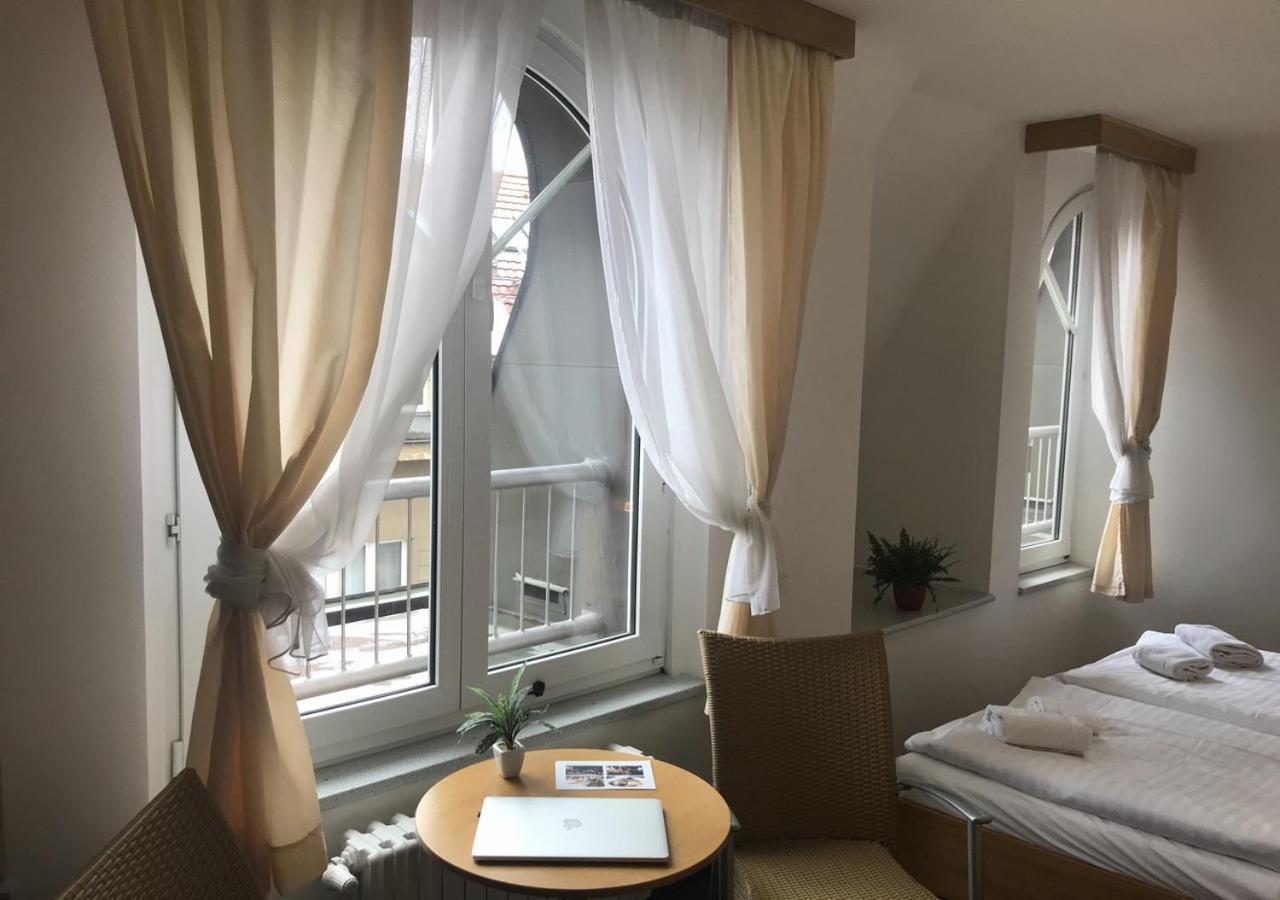 Hotel Otar Praag Buitenkant foto